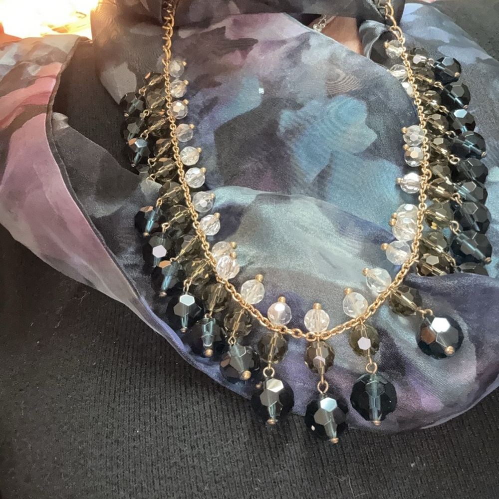 Kate Spade New York Navy & Gold
Statement Necklace
